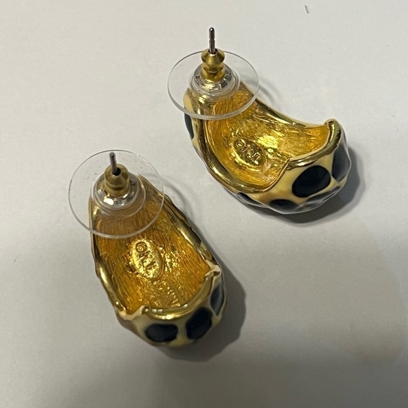 Kenneth Jay Lane Jaguar Gold Tone Cuff Bracelet & Leopard Half Hoop Earrings - Picture 4 of 6